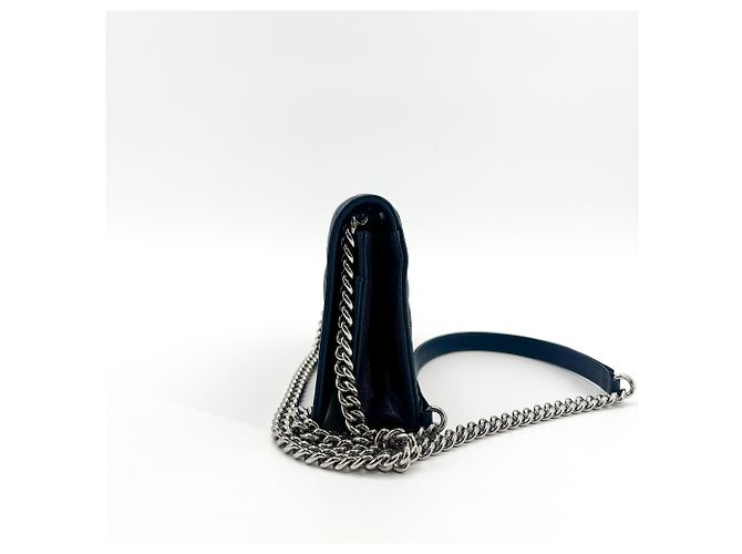 Chanel Boy Wallet on Chain Quilted Caviar Mini Blu navy - vista 3