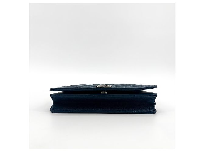 Chanel Boy Wallet on Chain Quilted Caviar Mini Blu navy - vista 7