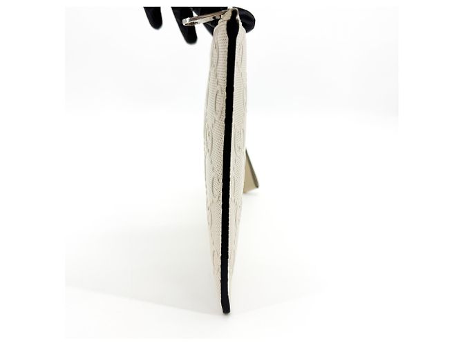 Pochette Gucci en cuir perforé embossé GG Blanc - vue 4