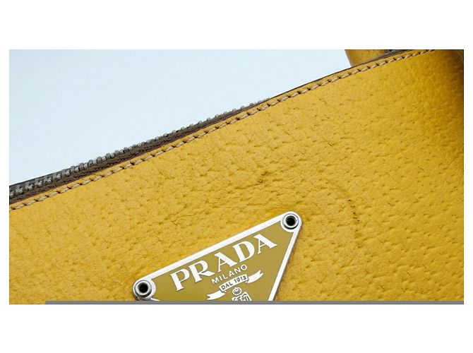 Saco Tote Prada em couro amarelo - vista 13