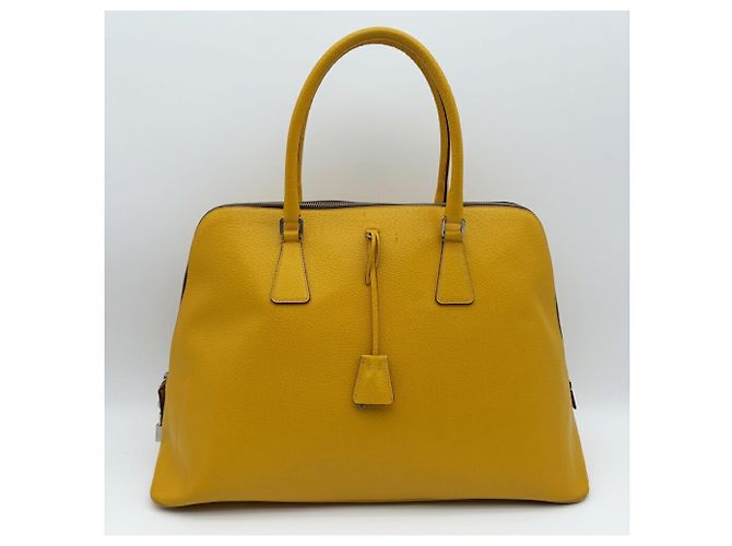 Saco Tote Prada em couro amarelo - vista 3