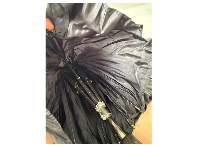 Paraguas Chanel de nailon con funda de cuero charol Negro - vista 12