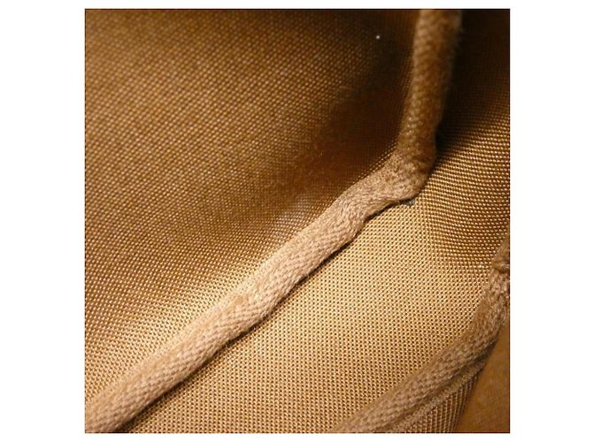 Louis Vuitton Monogram Cherry Pochette Accessoires Castaño - vista 6