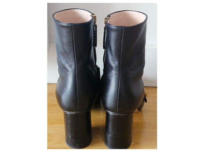 Botines Gucci GG Marmont de piel negra con flecos Negro - vista 16