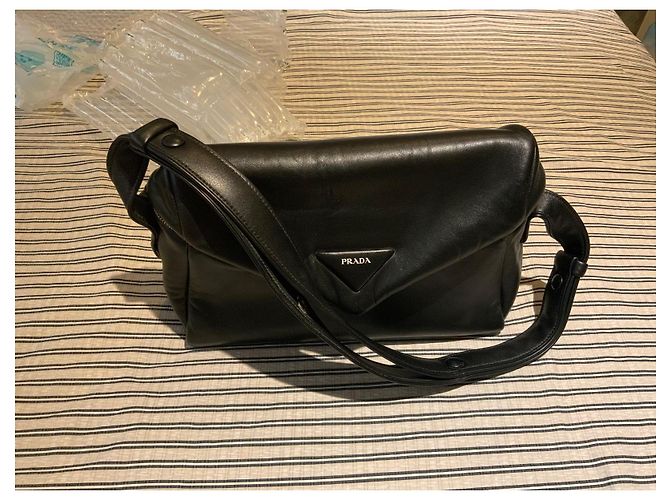 Prada Signaux Tasche aus gestepptem Nappaleder Schwarz - Ansicht 16