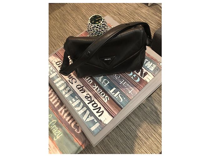 Prada Signaux Bolsa em couro nappa acolchoado Preto - vista 4