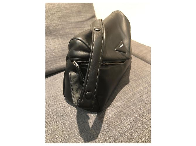 Prada Signaux Bolsa em couro nappa acolchoado Preto - vista 6