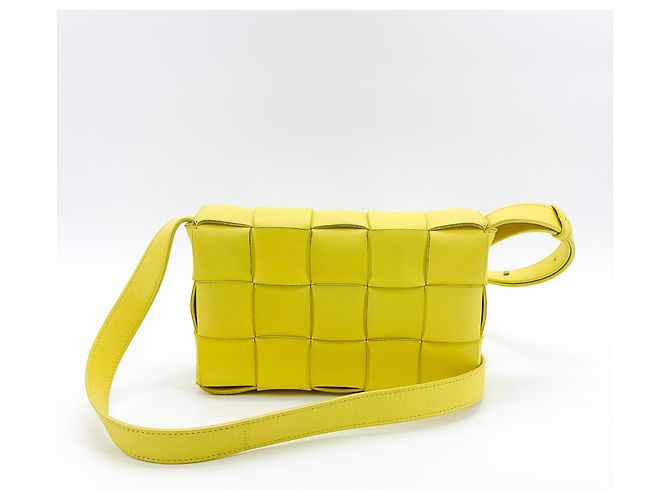 Bottega Veneta Cassette Maxi Intrecciato Leather Small Giallo - vista 2