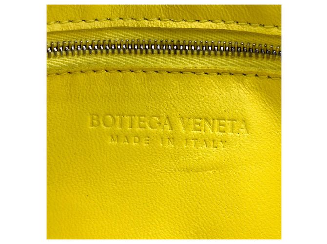 Bottega Veneta Cassette Maxi Intrecciato Leather Small Giallo - vista 6