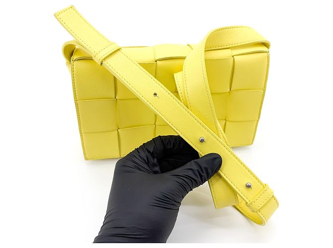 Bottega Veneta Cassette Maxi Intrecciato Leather Small Giallo - vista 7