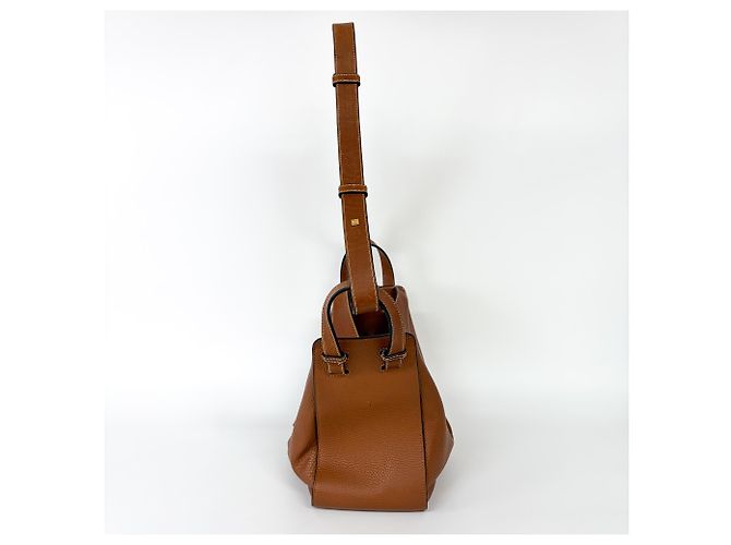 Loewe Hammock Leather Mini Marrom - vista 3