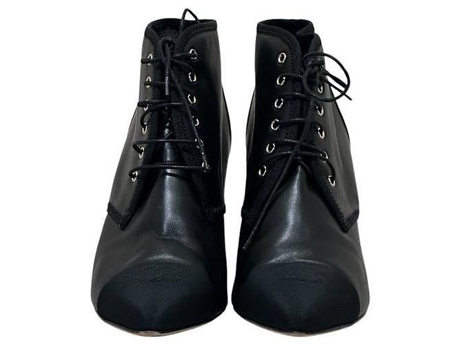 CHANEL Black Leather Chain Ankle Boots – EU 41 Pre-owned - view 3