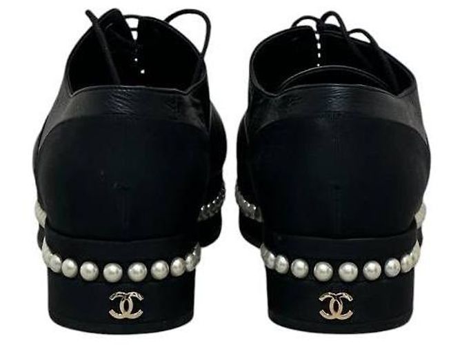 Sneakers platform Chanel 2017 in pelle nera e perle Sz.41 usate - vista 6