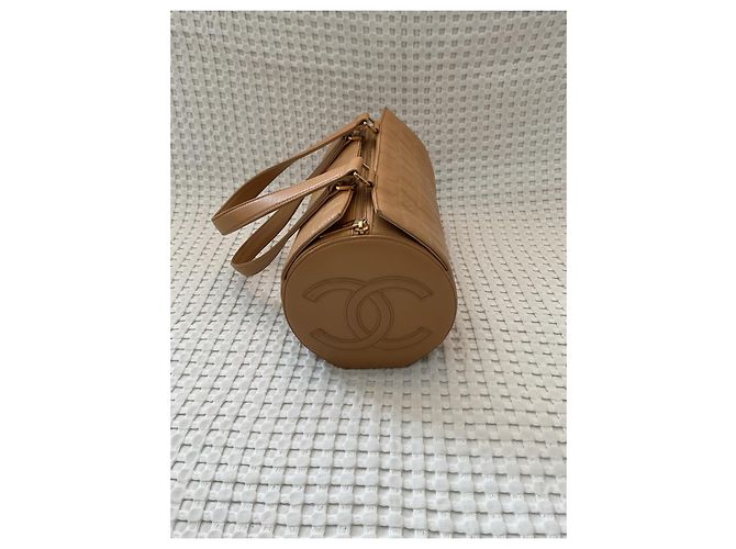 Bowling Borsa Polochon Chanel Choco Bar in pelle matelassé Cammello - vista 4