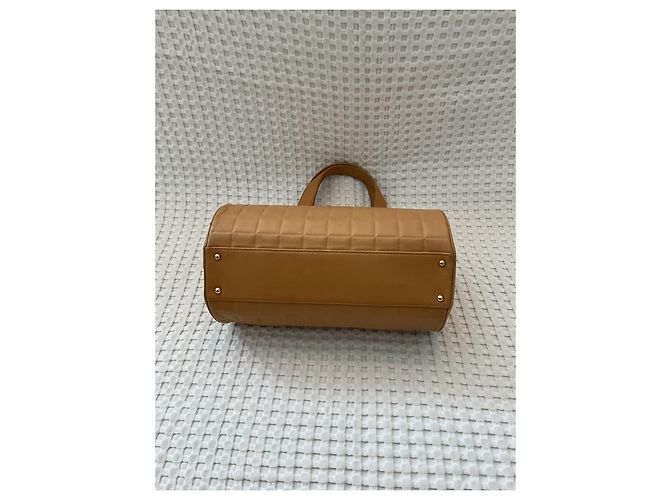 Bowling Borsa Polochon Chanel Choco Bar in pelle matelassé Cammello - vista 8