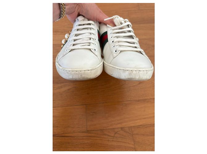 Sneaker Gucci pelle bianca perle e borchie Bianco Rosso Verde - vista 3