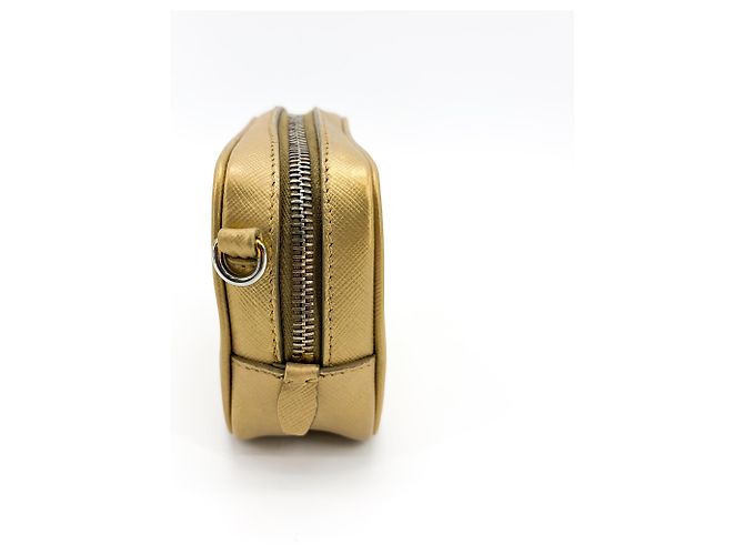 Prada Camera Saffiano Leather Small Golden - Ansicht 3