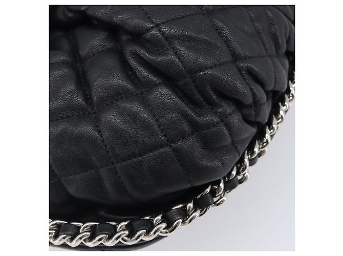 Borsa a tracolla CHANEL Matelasse con catena in pelle d'agnello nera e argento CC Auth ka6097SAV Nero - vista 16