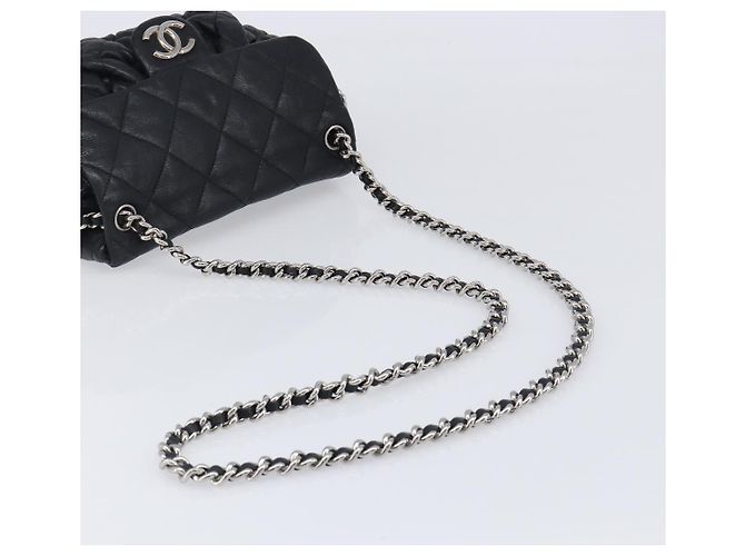 Borsa a tracolla CHANEL Matelasse con catena in pelle d'agnello nera e argento CC Auth ka6097SAV Nero - vista 7