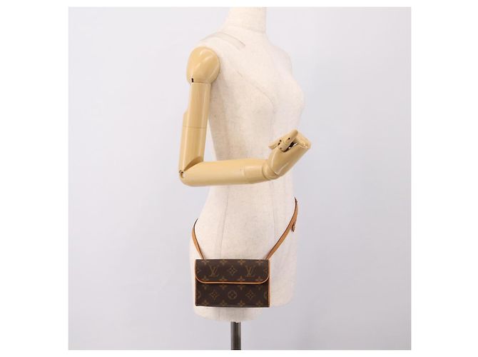 LOUIS VUITTON Monogram Pochette Florentine Waist Bag M51855 LV Auth 203093A Monogramma - vista 21