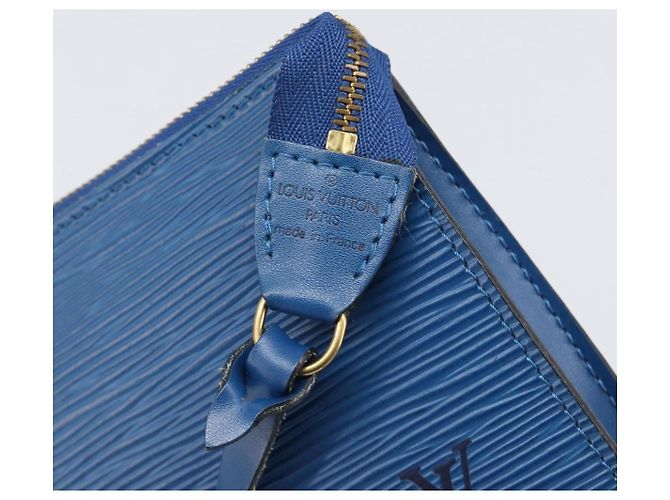 LOUIS VUITTON Epi Pochette Accessoires Pouch Blue M52985 LV Auth 197712V Azul - vista 18