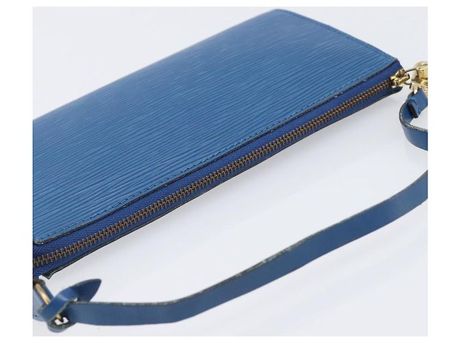 LOUIS VUITTON Epi Pochette Accessoires Pouch Blue M52985 LV Auth 197712V Azul - vista 6