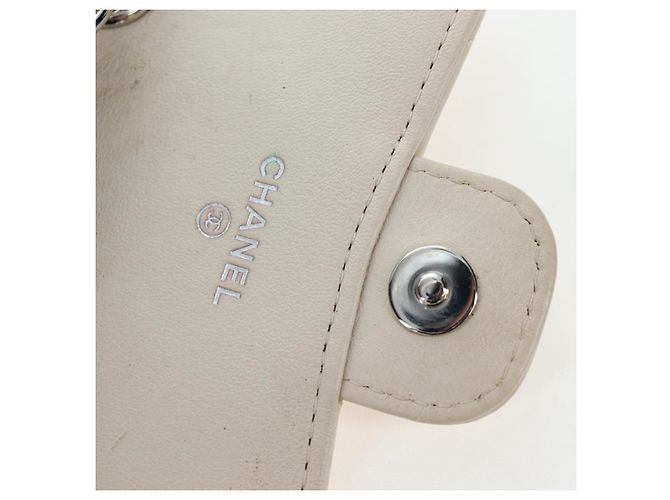 Borsa CHANEL Classic Mini Chain Bag V-stitch in pelle d'agnello Beige Argento CC Auth bs36939M - vista 24