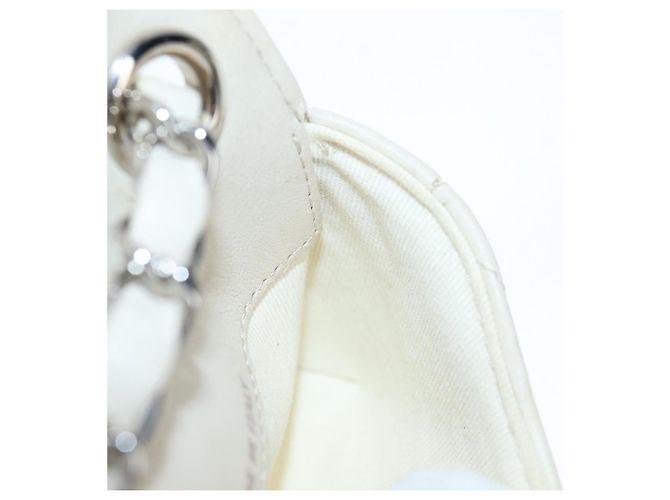 Borsa CHANEL Classic Mini Chain Bag V-stitch in pelle d'agnello Beige Argento CC Auth bs36939M - vista 25