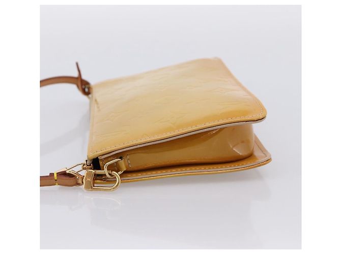 LOUIS VUITTON Monogram Vernis Lexington Pouch Beige M91010 LV Auth 202659A - vista 3