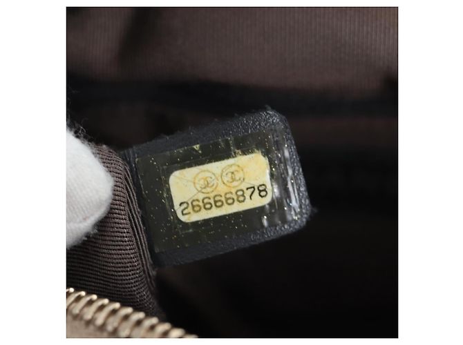 Borsa a tracolla CHANEL Chain Gabriel De V Stitch in pelle caviar grigia CC Auth 203252V Marrone - vista 12