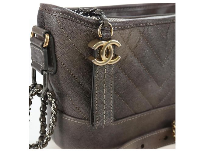 Borsa a tracolla CHANEL Chain Gabriel De V Stitch in pelle caviar grigia CC Auth 203252V Marrone - vista 17