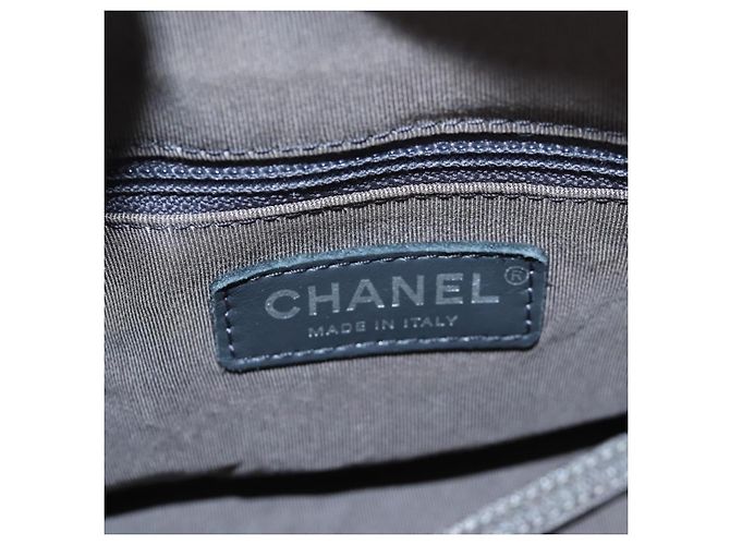 Borsa a tracolla CHANEL Chain Gabriel De V Stitch in pelle caviar grigia CC Auth 203252V Marrone - vista 20