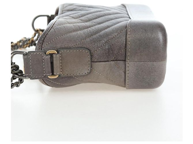 Borsa a tracolla CHANEL Chain Gabriel De V Stitch in pelle caviar grigia CC Auth 203252V Marrone - vista 3