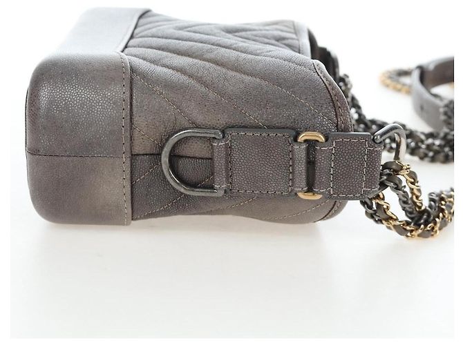 Borsa a tracolla CHANEL Chain Gabriel De V Stitch in pelle caviar grigia CC Auth 203252V Marrone - vista 4