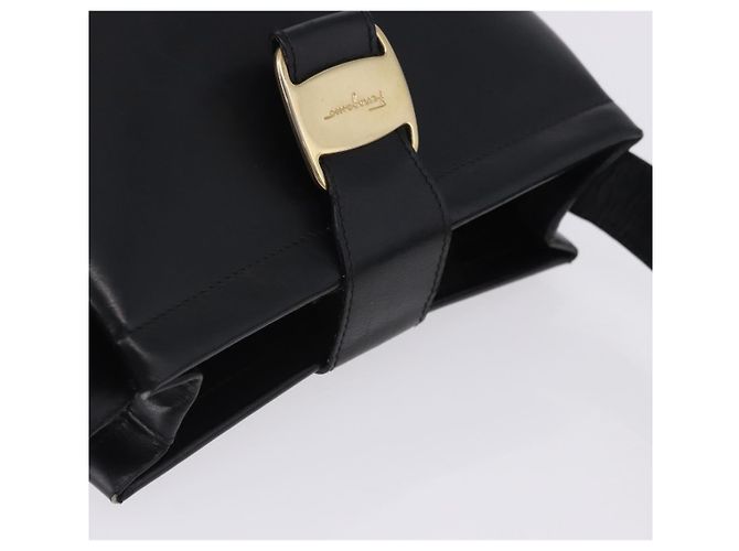 Borsa a tracolla Salvatore Ferragamo Vala in pelle nera e oro Auth ka6109 Nero - vista 7