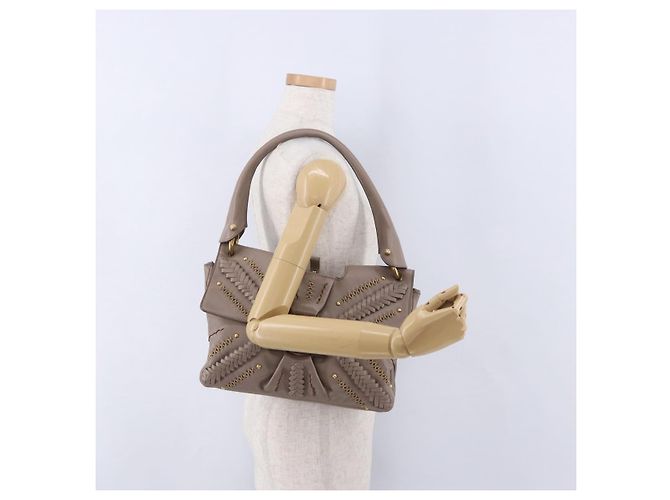 Borsa a tracolla Salvatore Ferragamo Gancini in pelle marrone e oro Auth 202452A D'oro - vista 26