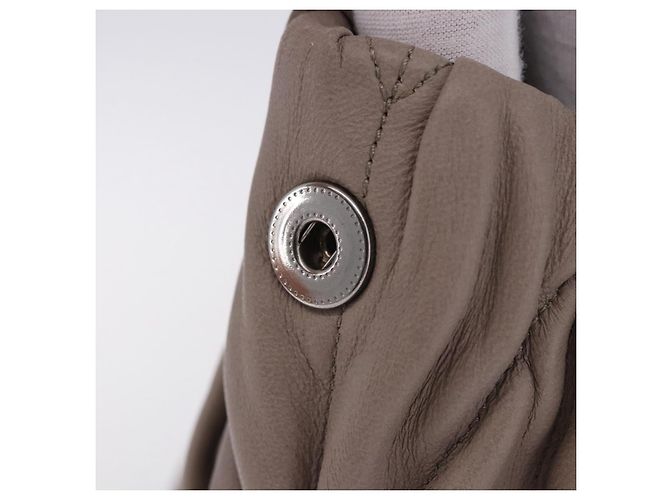 Borsa a tracolla Miu Miu Matelassé con catena in pelle Beige Silver Auth ka6124M Argento - vista 14