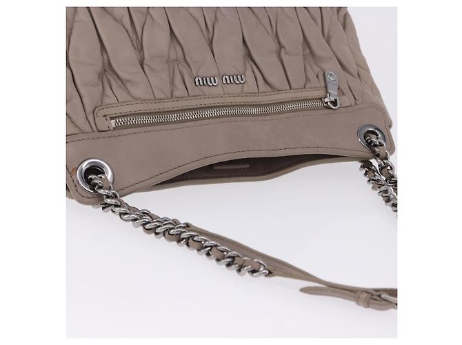 Borsa a tracolla Miu Miu Matelassé con catena in pelle Beige Silver Auth ka6124M Argento - vista 16