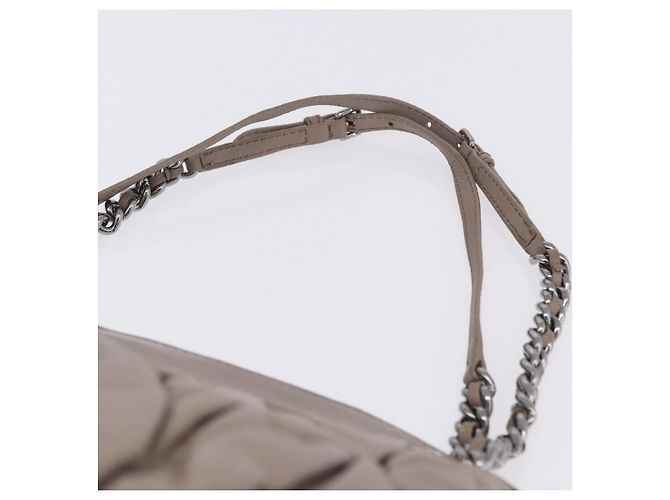 Borsa a tracolla Miu Miu Matelassé con catena in pelle Beige Silver Auth ka6124M Argento - vista 17