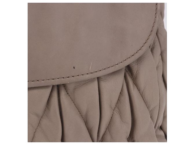 Borsa a tracolla Miu Miu Matelassé con catena in pelle Beige Silver Auth ka6124M Argento - vista 3