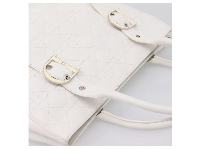 Borsa Christian Dior Canage in pelle bianca e argento Auth mr2872V Bianco - vista 6