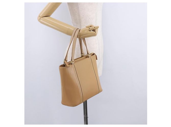 Borsa a mano BURBERRY in pelle beige tono oro Auth ti4017 - vista 29