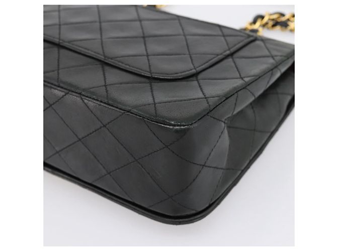 Borsa a tracolla CHANEL Matelasse con catena in pelle d'agnello nera e oro CC Auth 202897V Nero D'oro - vista 15
