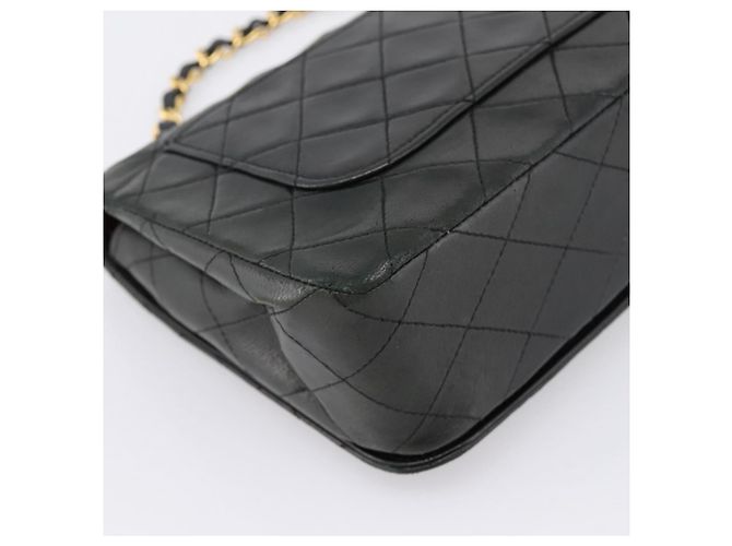 Borsa a tracolla CHANEL Matelasse con catena in pelle d'agnello nera e oro CC Auth 202897V Nero D'oro - vista 16