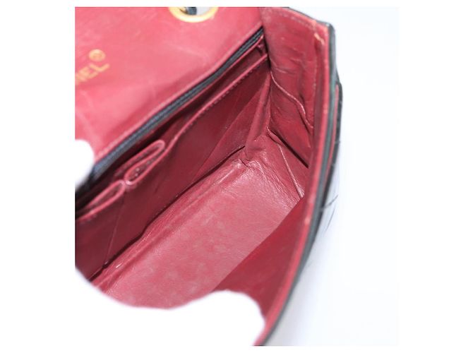 Borsa a tracolla CHANEL Matelasse con catena in pelle d'agnello nera e oro CC Auth 202897V Nero D'oro - vista 19