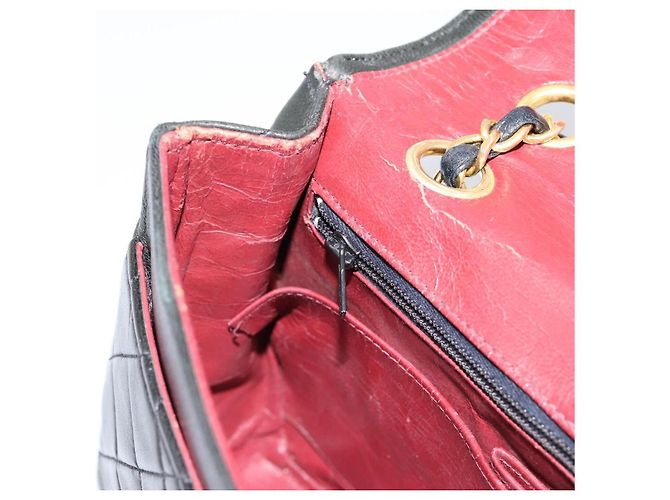 Borsa a tracolla CHANEL Matelasse con catena in pelle d'agnello nera e oro CC Auth 202897V Nero D'oro - vista 21