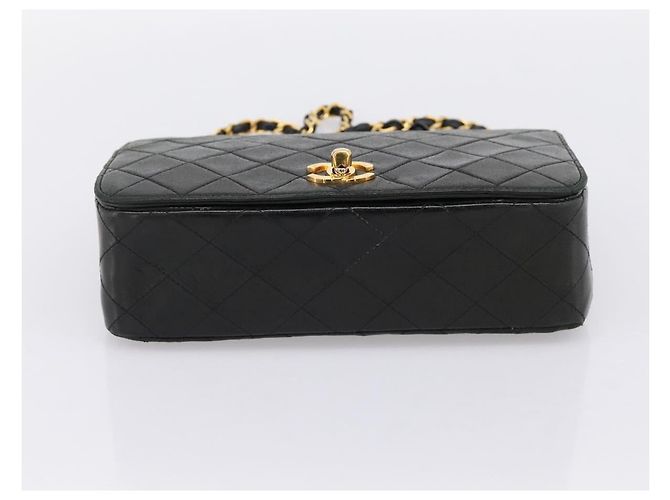 Borsa a tracolla CHANEL Matelasse con catena in pelle d'agnello nera e oro CC Auth 202897V Nero D'oro - vista 5