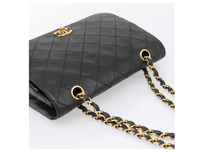 Borsa a tracolla CHANEL Matelasse con catena in pelle d'agnello nera e oro CC Auth 202897V Nero D'oro - vista 6