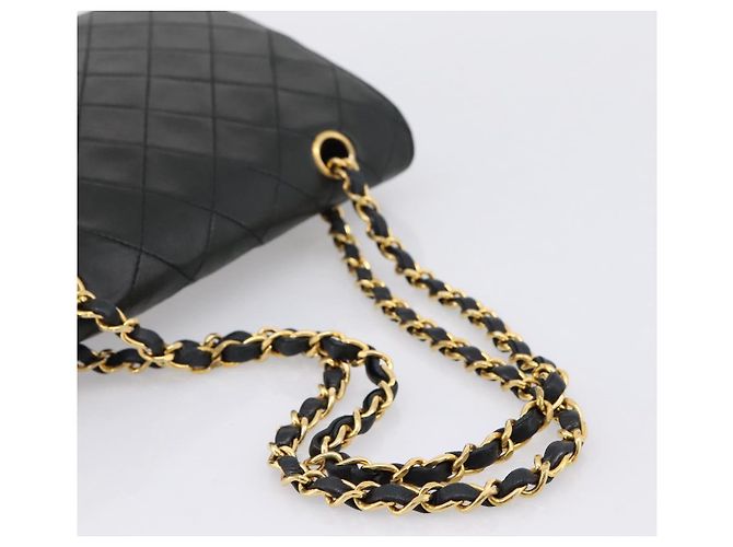 Borsa a tracolla CHANEL Matelasse con catena in pelle d'agnello nera e oro CC Auth 202897V Nero D'oro - vista 7