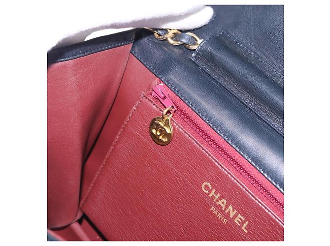 Borsa a tracolla CHANEL Matelasse con catena in pelle d'agnello Navy Gold CC Auth 200577V D'oro Blu navy - vista 25